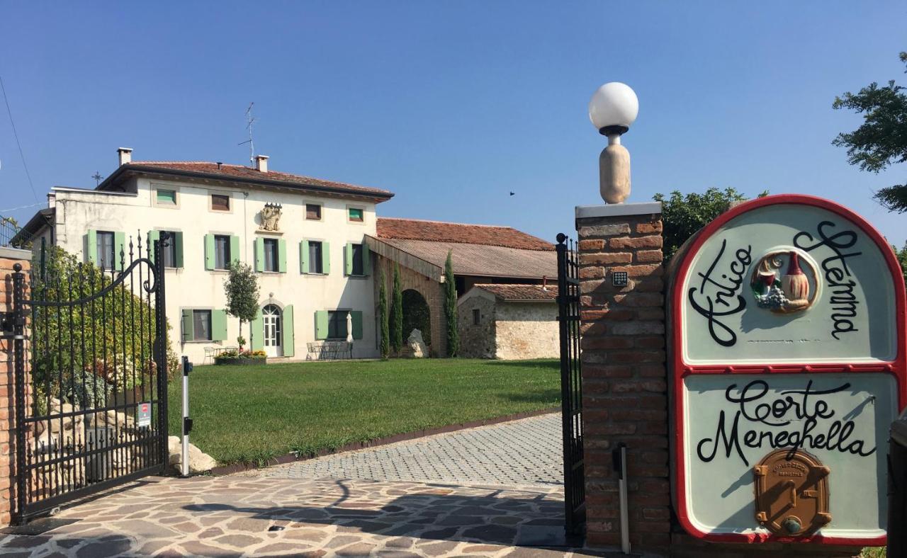Antico Stemma Corte Meneghella Monzambano Buitenkant foto