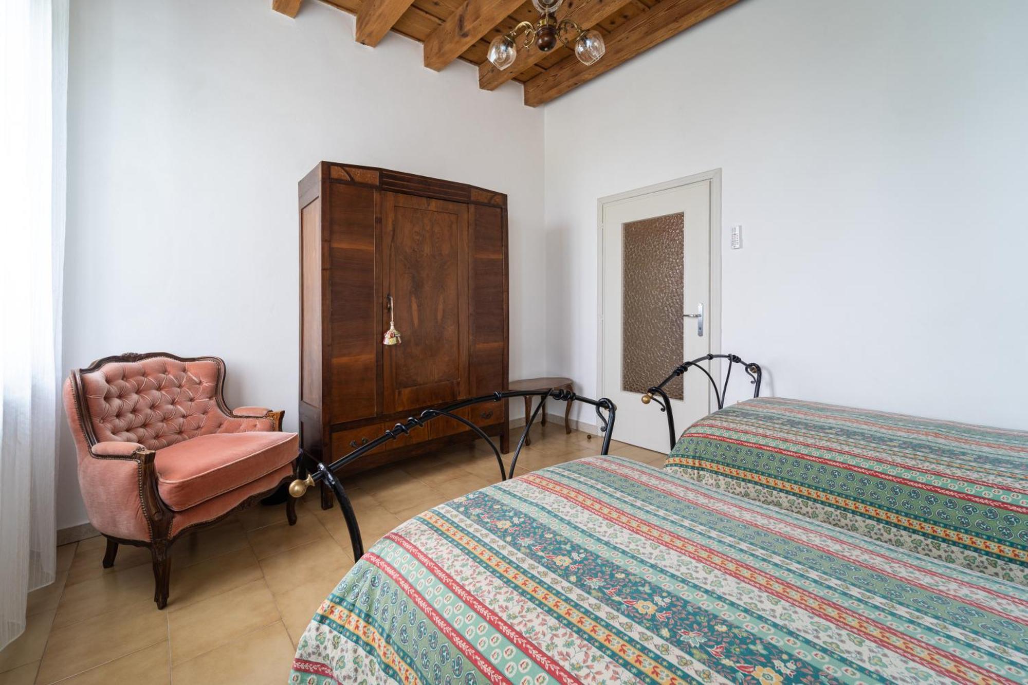 Antico Stemma Corte Meneghella Monzambano Buitenkant foto